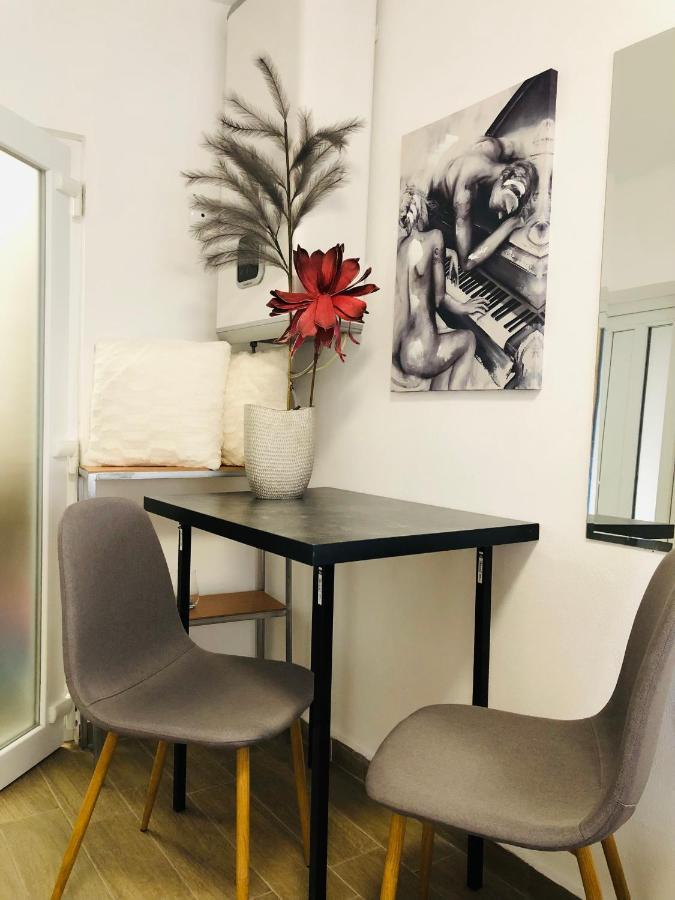 Central Petit Room Braszów Zewnętrze zdjęcie
